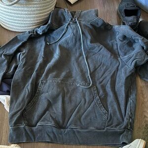 Nicest clothing company ever, kith! XL men’s all black hoodie